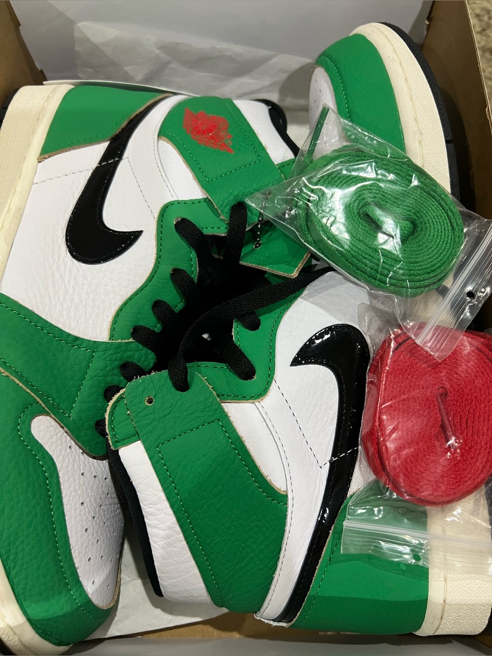 AJ Air Jordan I Retro High OG WMN
Lucky Green